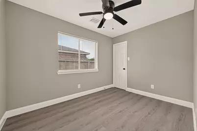 4718 Fairgreen Lane, Houston, TX 77048 - Photo 18