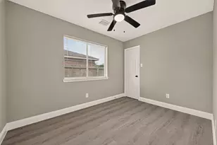 4718 Fairgreen Ln, Houston, TX 77048 - Photo 18