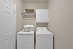 30 Hidden Meadow Dr, The Woodlands, TX 77382 - Photo 12
