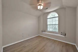 30 Hidden Meadow Dr, The Woodlands, TX 77382 - Photo 22