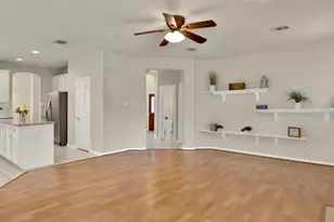 30 Hidden Meadow Dr, The Woodlands, TX 77382 - Photo 10