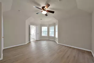 30 Hidden Meadow Dr, The Woodlands, TX 77382 - Photo 14