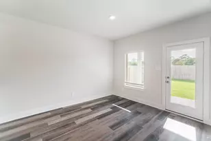 10313 S Goshawk Trl, Conroe, TX 77385 - Photo 14