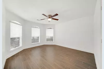 135 Fairwind Trail Drive, Conroe, TX 77385 - Photo 18