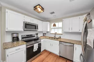 1409 Blair St, Houston, TX 77008 - Photo 12