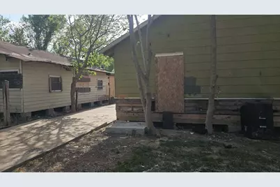 3920 Wayne Street, Houston, TX 77026 - Photo 2