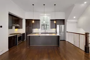 1030 W 26th St, Houston, TX 77008 - Photo 14