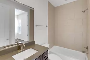 1030 W 26th St, Houston, TX 77008 - Photo 30