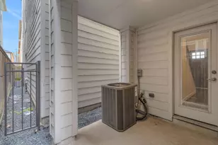 1030 W 26th St, Houston, TX 77008 - Photo 36