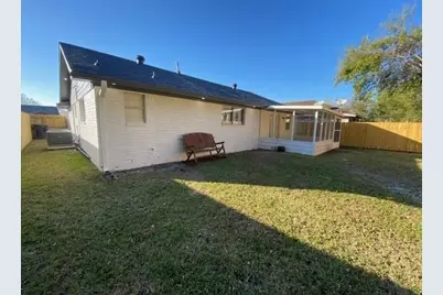 11319 Lockgate Lane, Houston, TX 77048 - Photo 10