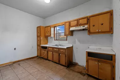 9429 E Avenue H, Houston, TX 77012 - Photo 10