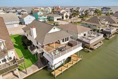 209 Bora Bora Drive, Tiki Island, TX 77554 - Photo 32