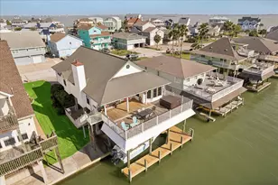 209 Bora Bora Dr, Tiki Island, TX 77554 - Photo 32