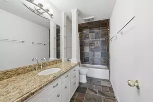 4063 Breakwood Dr, Houston, TX 77025 - Photo 36