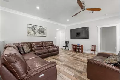 4910 Old Castle Lane, Dickinson, TX 77539 - Photo 12
