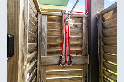 871 Surfview, Crystal Beach, TX 77650 - Photo 10