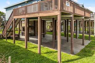 871 Surfview, Crystal Beach, TX 77650 - Photo 8