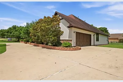 5319 Weston Drive, Fulshear, TX 77441 - Photo 2
