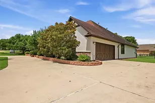 5319 Weston Dr, Fulshear, TX 77441 - Photo 2