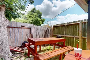 11027 Oakcenter Dr, Houston, TX 77072 - Photo 42