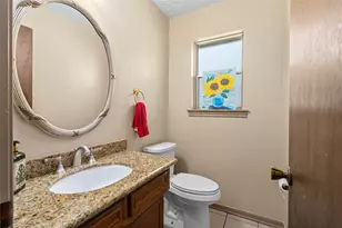 357 W Castle Harbour Dr, Friendswood, TX 77546 - Photo 18