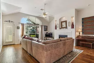 25710 Bearborough Dr, Spring, TX 77386 - Photo 10