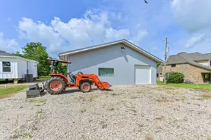 4294 Brazos River Rd, Freeport, TX 77541 - Photo 6