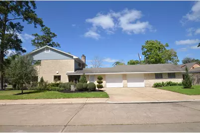 2711 Williamsburg Drive, Dickinson, TX 77539 - Photo 1