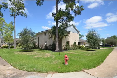 2711 Williamsburg Drive, Dickinson, TX 77539 - Photo 4