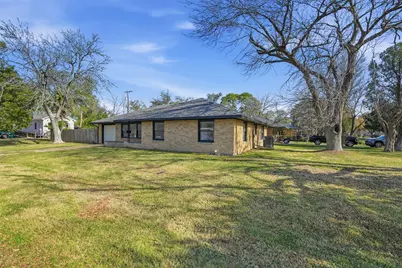 612 Sunset Lane, La Marque, TX 77568 - Photo 2