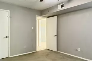 121 E 12th St, Houston, TX 77008 - Photo 16