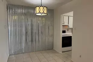121 E 12th St, Houston, TX 77008 - Photo 6