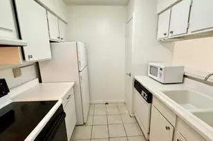 121 E 12th St, Houston, TX 77008 - Photo 8