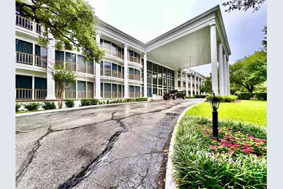 5050 Ambassador Way #210, Houston, TX 77056 - Photo 2