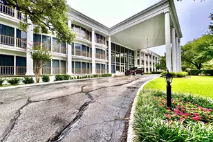 5050 Ambassador Way, Houston, TX 77056 - Photo 2