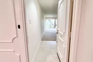 5050 Ambassador Way, Houston, TX 77056 - Photo 8