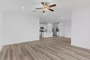 1022 Paddlefish Ln, Alvin, TX 77511 - Photo 10