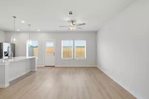 11410 Velvet Fld Dr, Houston, TX 77047 - Photo 6