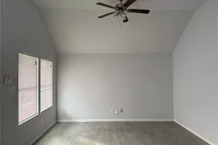 4509 Larkspur St, Houston, TX 77051 - Photo 2