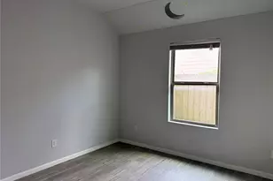 4509 Larkspur St, Houston, TX 77051 - Photo 8