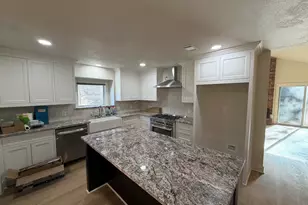 70 Brookflower Rd, The Woodlands, TX 77380 - Photo 10