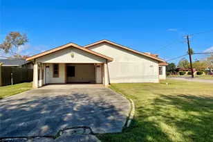 903 W 8th St, Freeport, TX 77541 - Photo 20