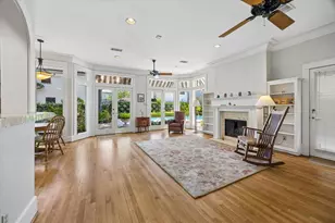 220 Westmoreland St, Houston, TX 77006 - Photo 12