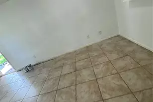 9330 Tooley Dr, Houston, TX 77031 - Photo 6