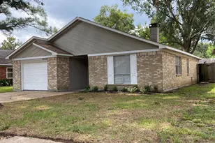 1010 Western Hills Dr, Katy, TX 77450 - Photo 2