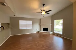 1010 Western Hills Dr, Katy, TX 77450 - Photo 4