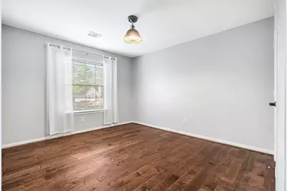 11 Winrock Place, The Woodlands, TX 77382 - Photo 10