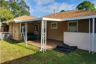 6642 Heron Dr, Houston, TX 77087 - Photo 2