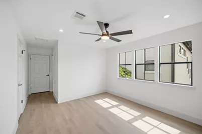 2606 Nantucket Drive, Houston, TX 77057 - Photo 18