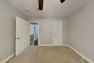 16 W Bigelow Oak Ct, The Woodlands, TX 77381 - Photo 8